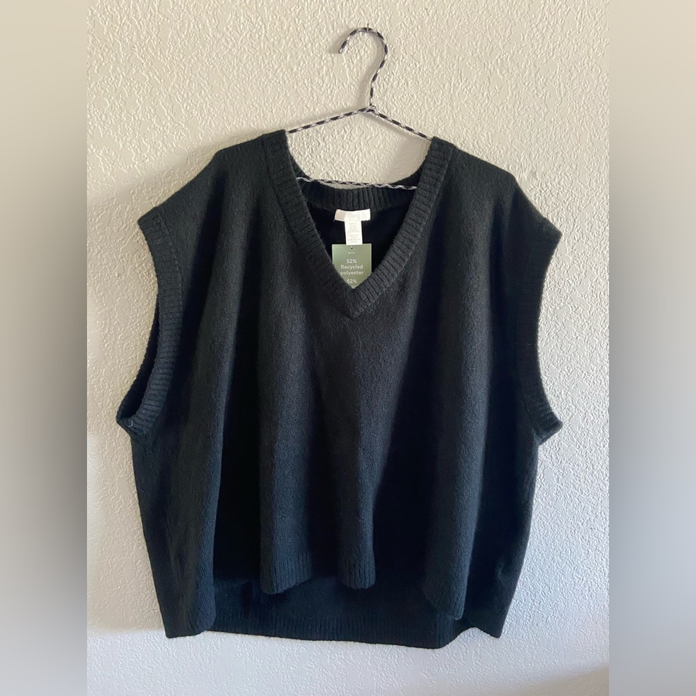 H&M black sweater vest NWT